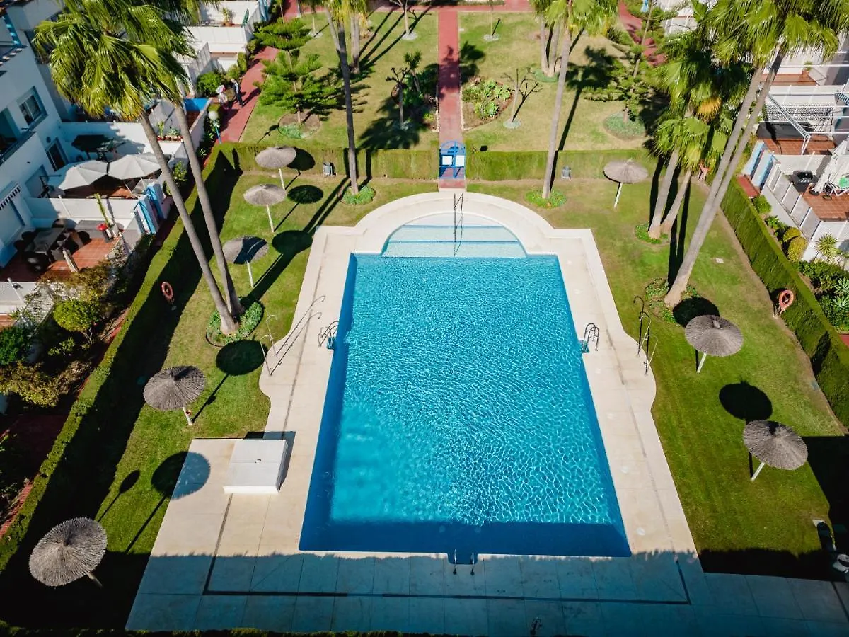 Casa Adosada Familiar En Complejo Con Piscina - Bel Air 28 Estepona